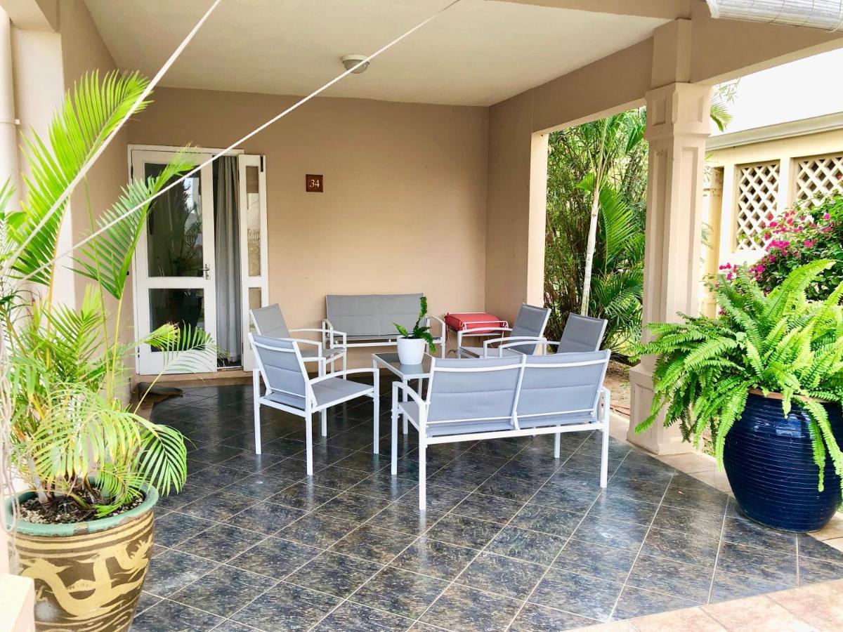 Le Frangipanier - Beachfront Villa in a beautiful&secured complex Flic-en-Flacq Esterno foto