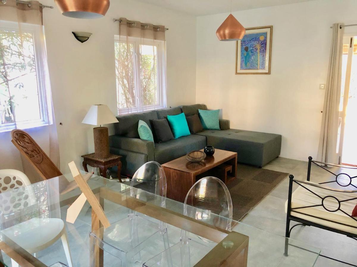 Le Frangipanier - Beachfront Villa in a beautiful&secured complex Flic-en-Flacq Esterno foto