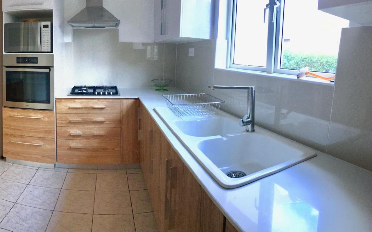 Le Frangipanier - Beachfront Villa in a beautiful&secured complex Flic-en-Flacq Esterno foto